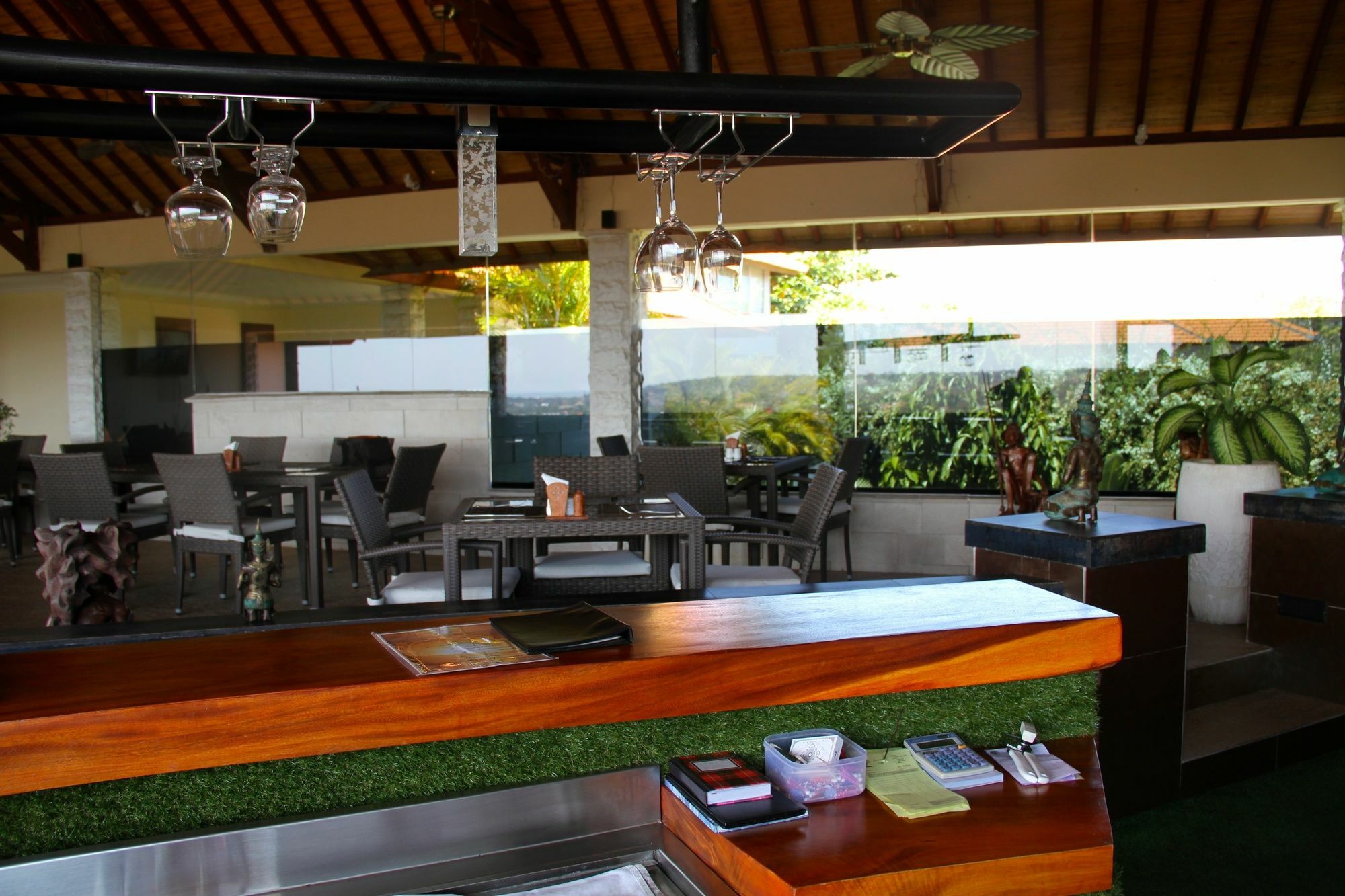 Jimbaran Cliffs Private Pool Hotel & Spa Exterior foto