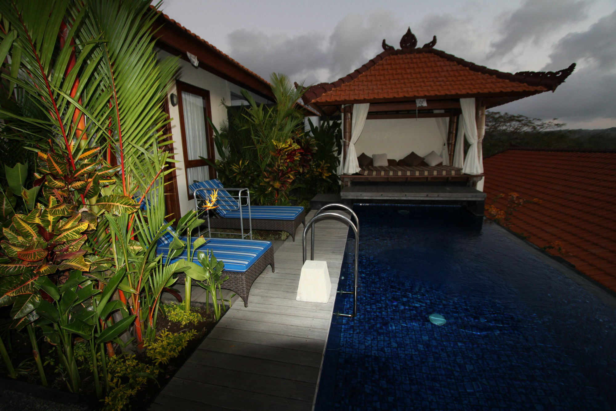 Jimbaran Cliffs Private Pool Hotel & Spa Exterior foto
